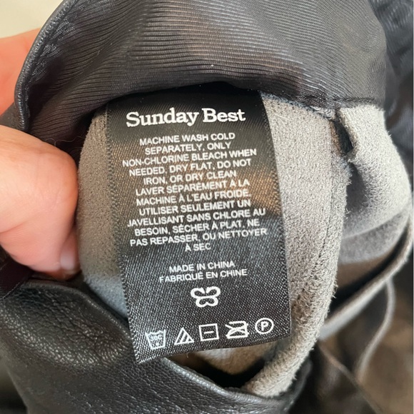 Sunday Best, women’s size 2 black pleated vegan leather mini skirt very soft EUC - Picture 6 of 7